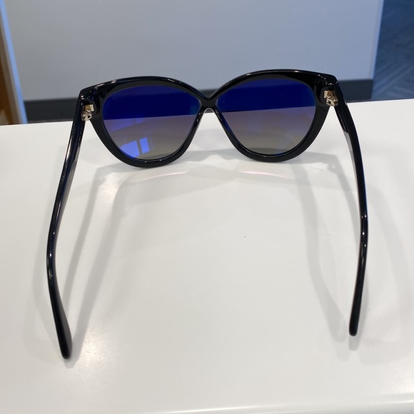 TomFord Sunglasses Polarized - Picture 6 of 11